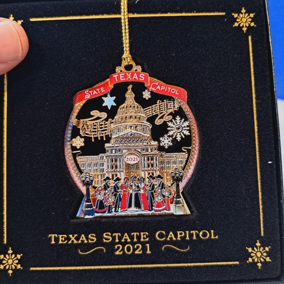 New 2021 Texas State Capitol Brass Christmas Ornament Victorian Carolers - Picture 5 of 6